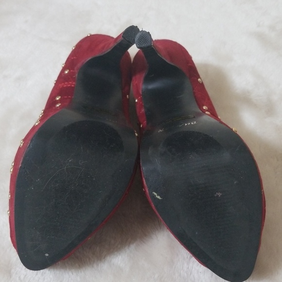 Bumper 👠 Burgundy Velvet Gold Stud High Heels - Picture 5 of 7